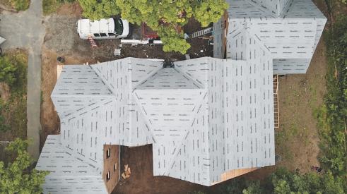 Self-adhered roofing membrane